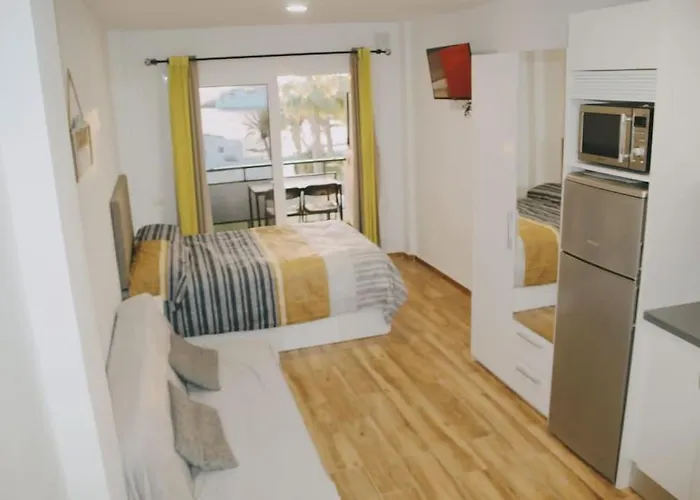 Apartamento Comodoro Cristianos 301a