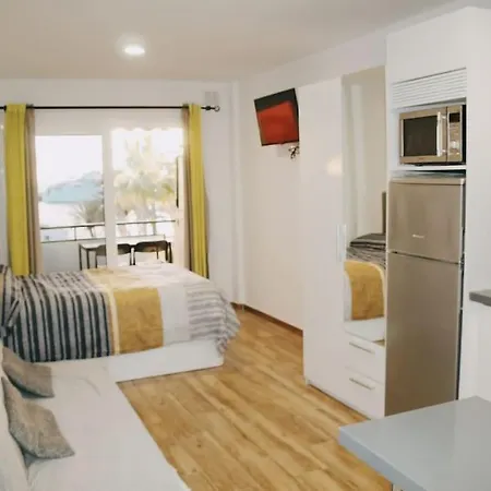 Comodoro Cristianos 301a